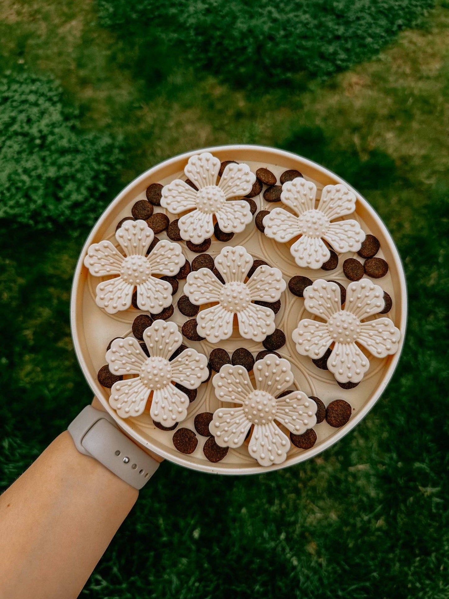 Flower Snuffle Mat In Lemon