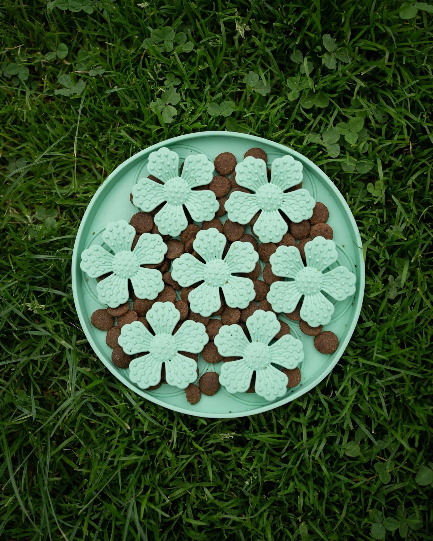 Flower Snuffle Mat In Pastel Teal