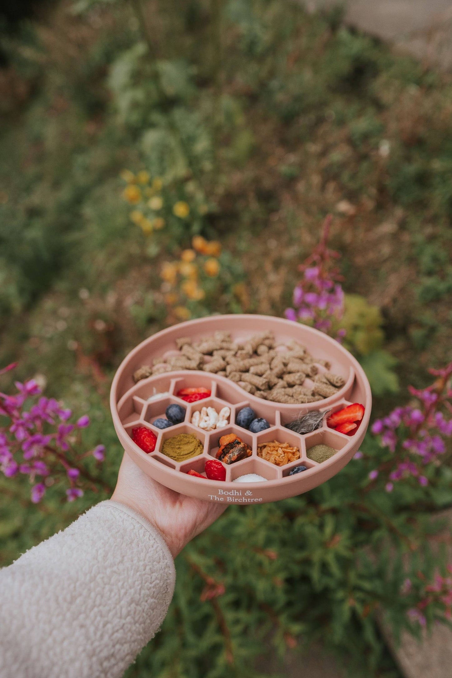 Bodhi & The Birchtree Honeycomb Slow Feeder Bowl In Dusky Pi