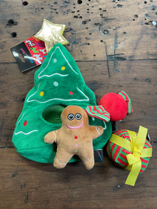 Hem & Boo Christmas Tree with Presents Toy