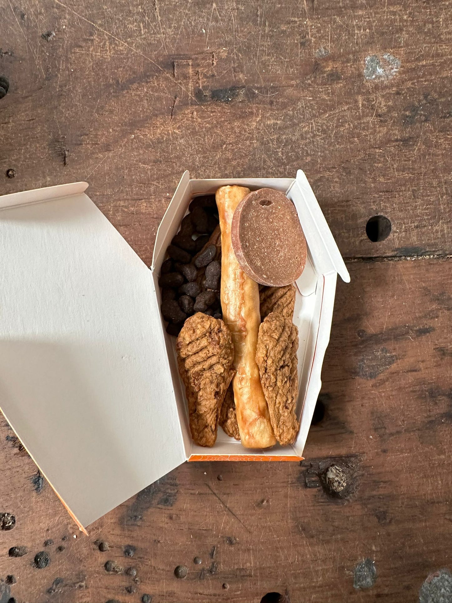 Tilly's Halloween Treat Box